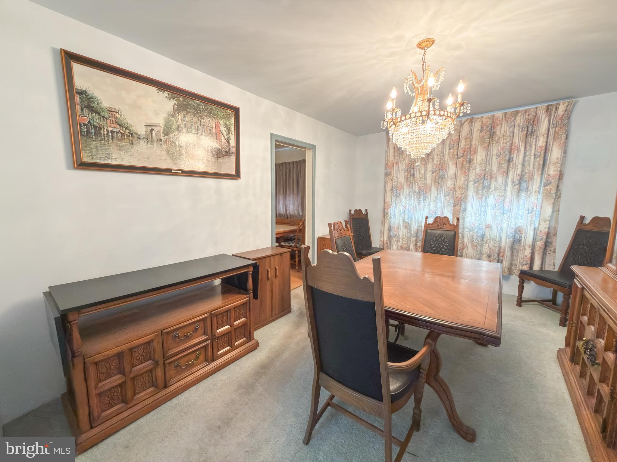 12839 Elnora Road Philadelphia, PA 19154 - Photo 6 of 34 The dining room