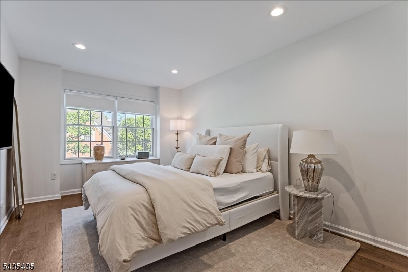41 Chestnut Court Cedar Grove, NJ 07009 - Photo 11 of 18