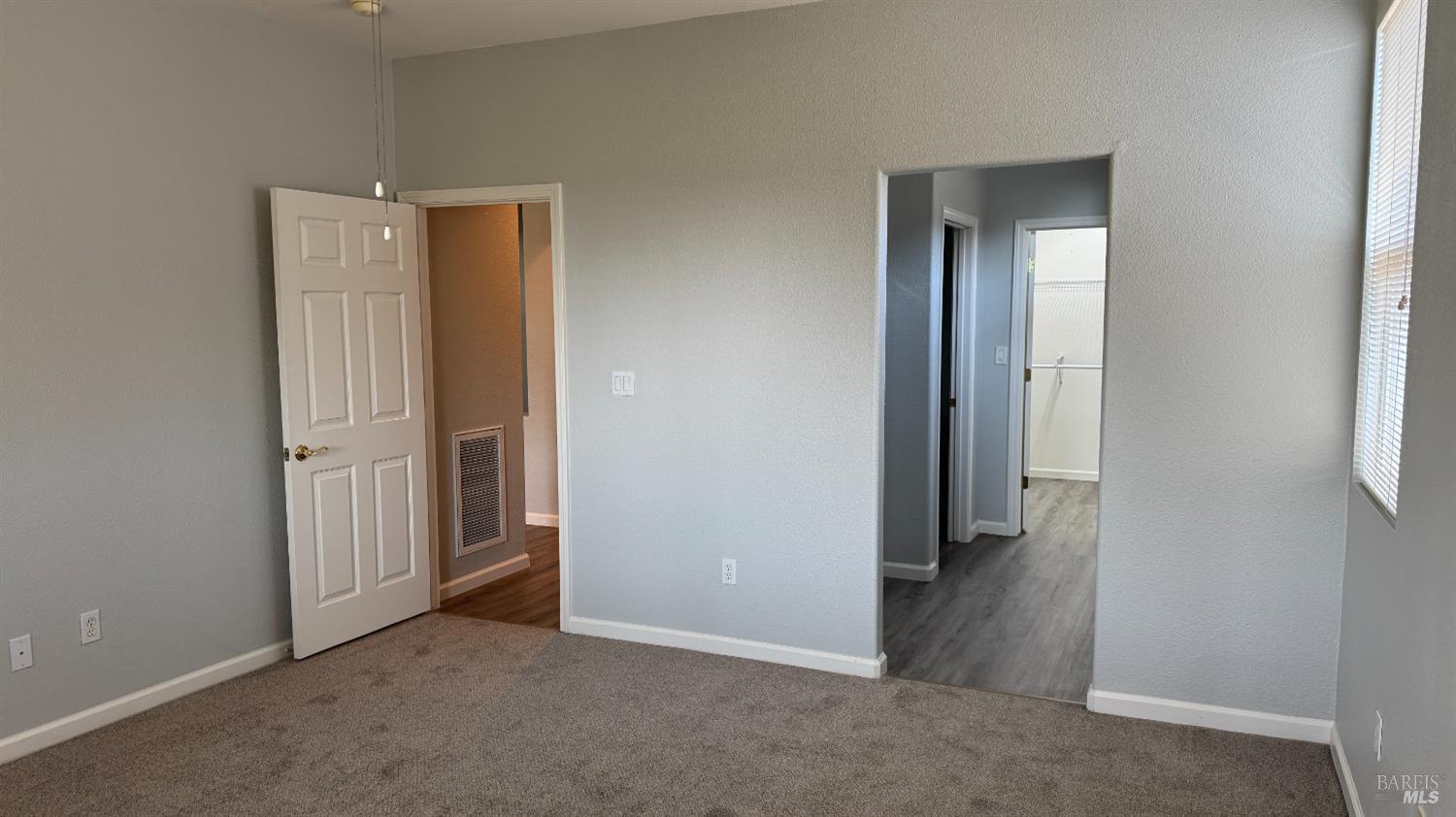 364 Whistling Straits Way Rio Vista, CA 94571 - Photo 14 of 28 Primary bedroom