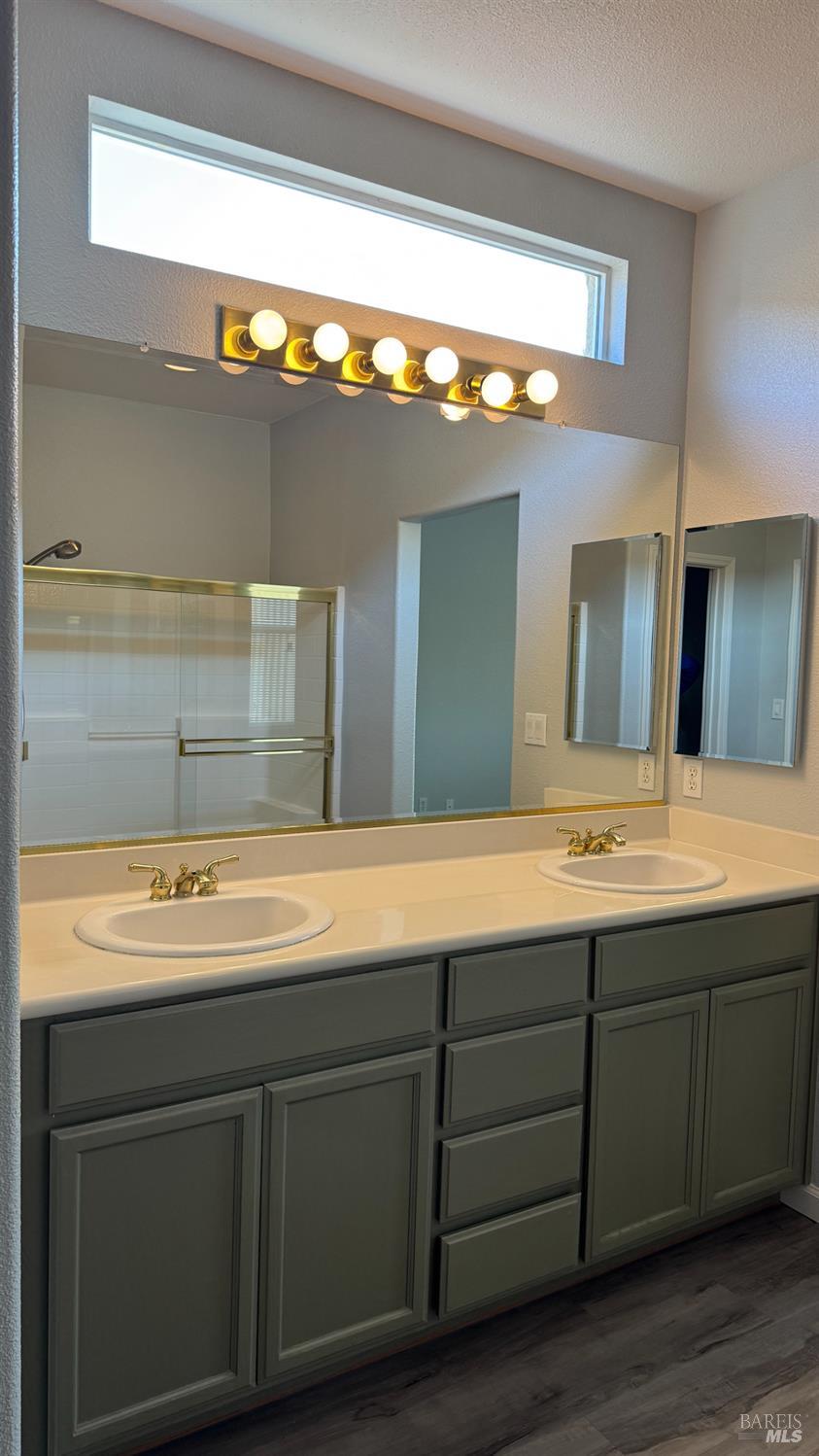 364 Whistling Straits Way Rio Vista, CA 94571 - Photo 16 of 28 Primary bathroom