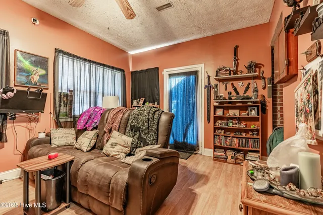 $143,500 | 402 East 2nd Avenue, Chadbourn, NC 28431