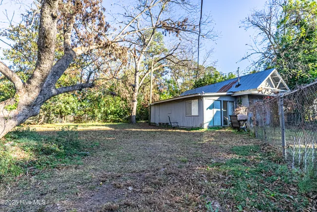 $143,500 | 402 East 2nd Avenue, Chadbourn, NC 28431