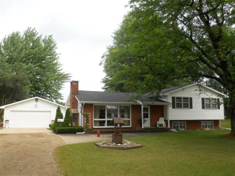 2417 Walton Road Niles, MI 49120 - Photo 1 of 24 Primary Photo