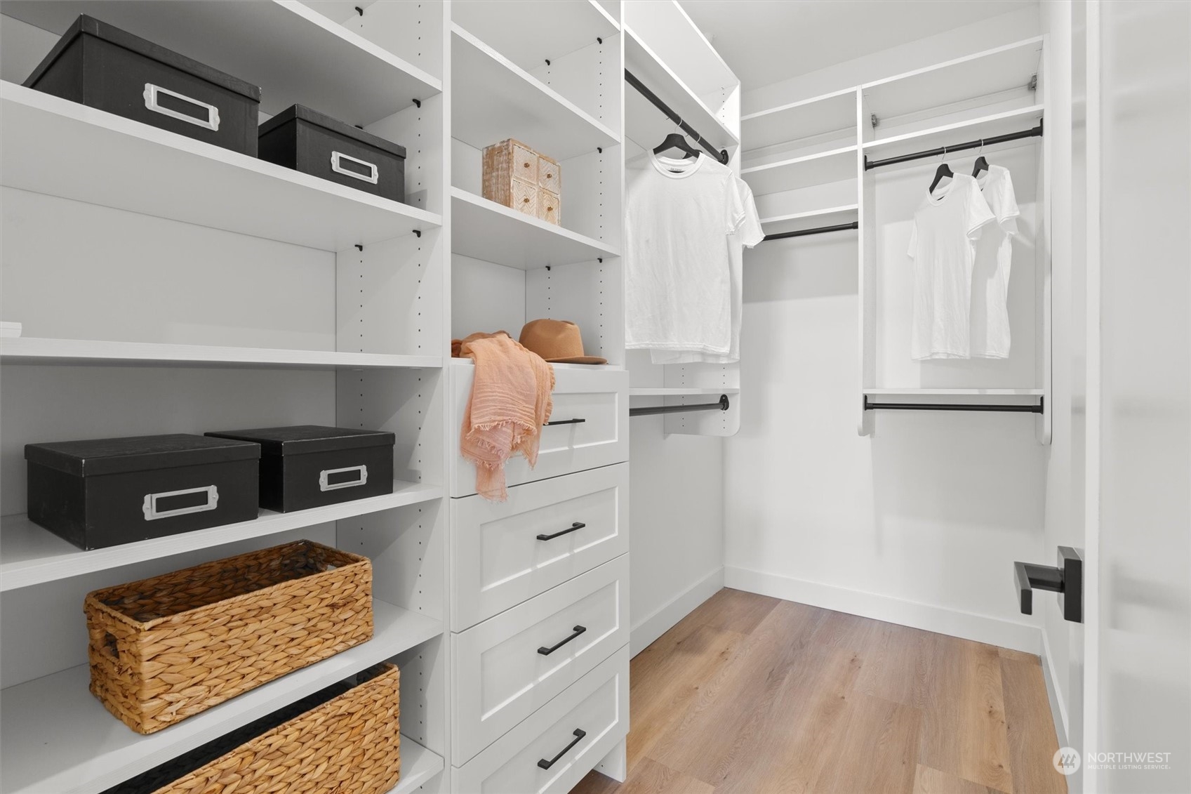 2204 North 38th Street Seattle, WA 98103 - Photo 23 of 40