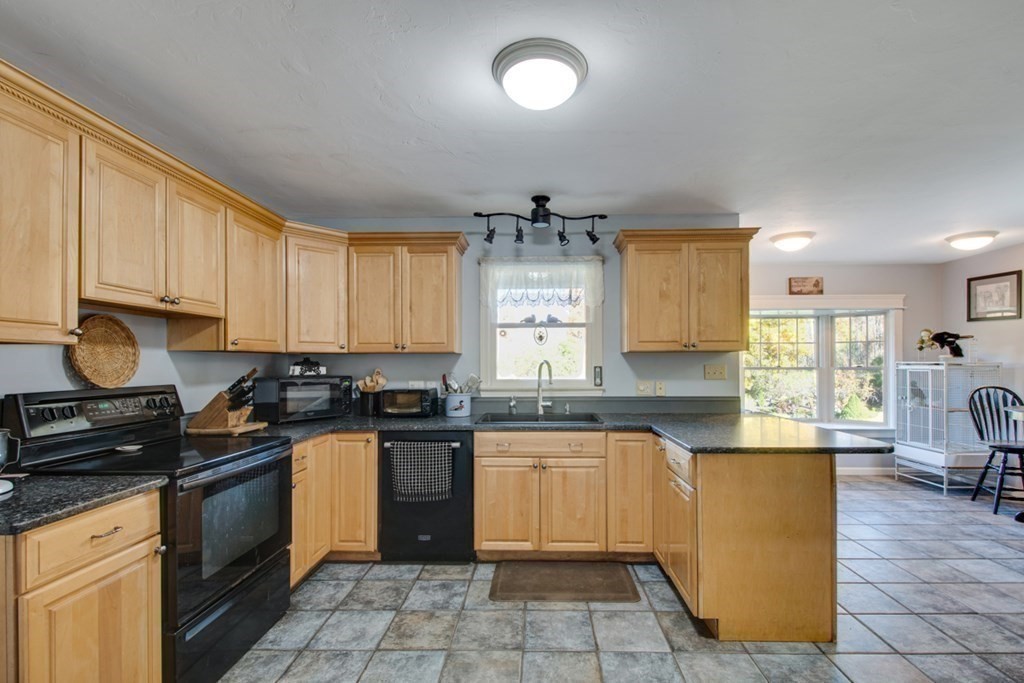 107 George Hill Road Grafton, MA 01519 - Photo 8 of 25