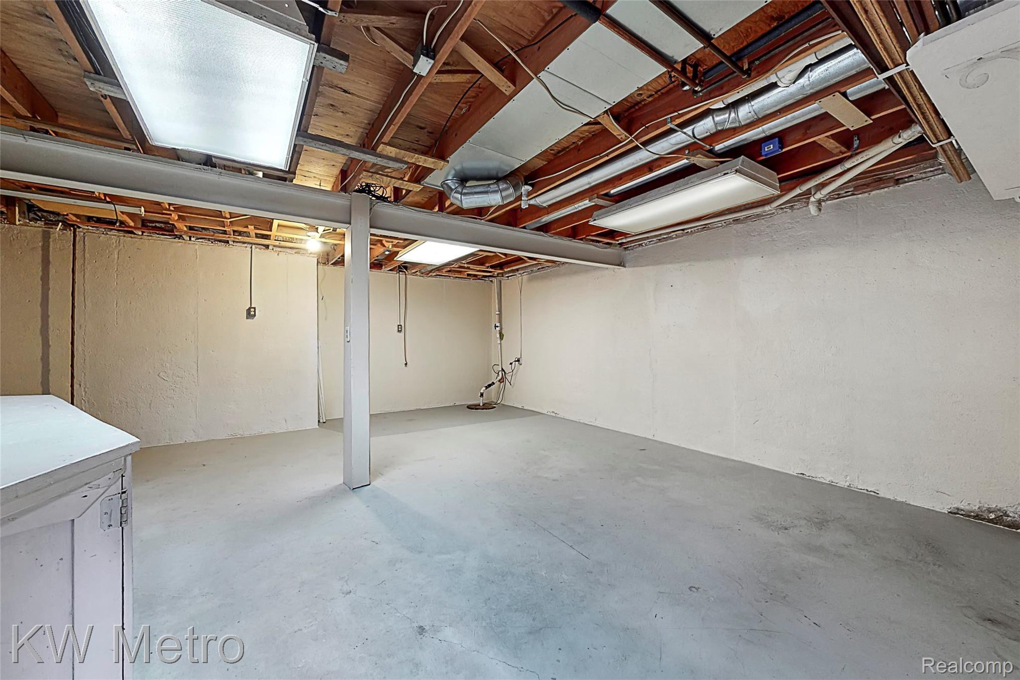 6192 Inkster Road Dearborn Heights, MI 48127 - Photo 33 of 34 Basement (4).jpg