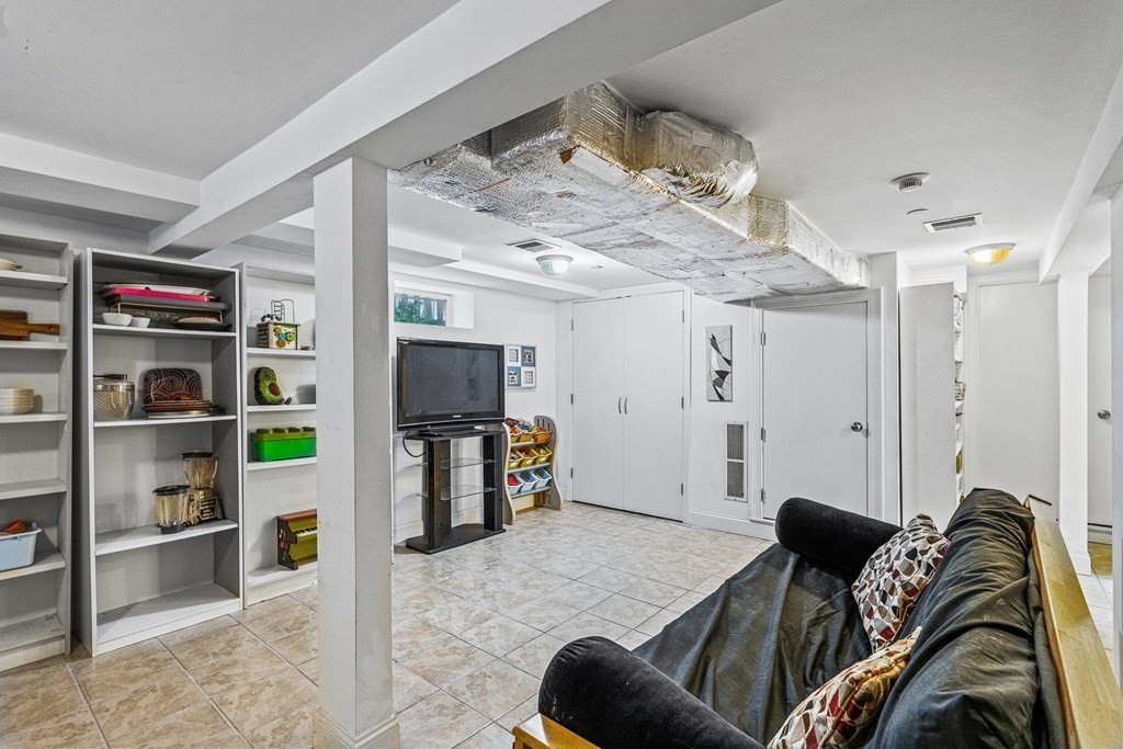 55 Kelly Road, Unit 1 Cambridge, MA 02139 - Photo 15 of 27 Gallery Image 15