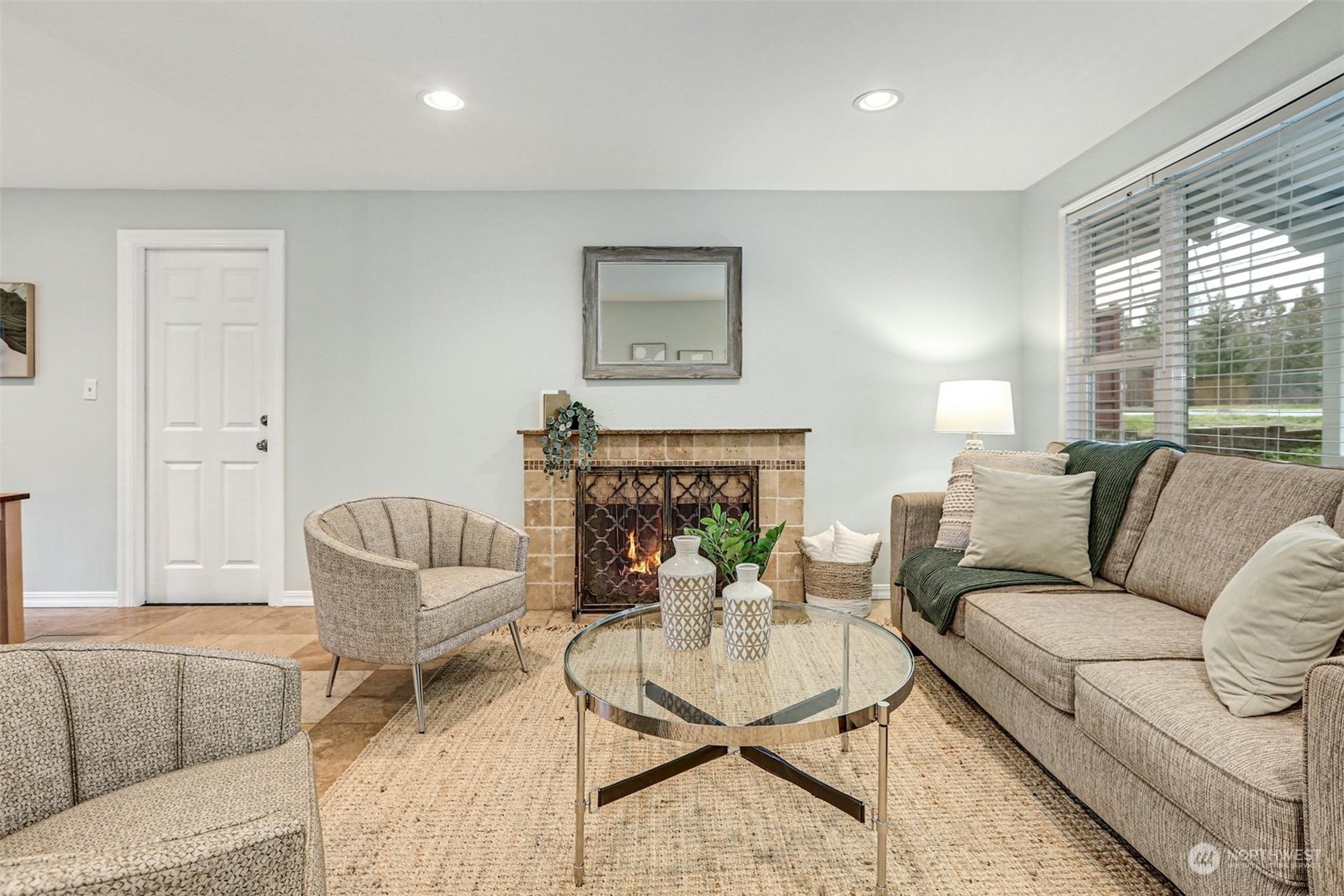 19012 35th Avenue Southeast Bothell, WA 98012 - Photo 6 of 27 Gallery Image 6