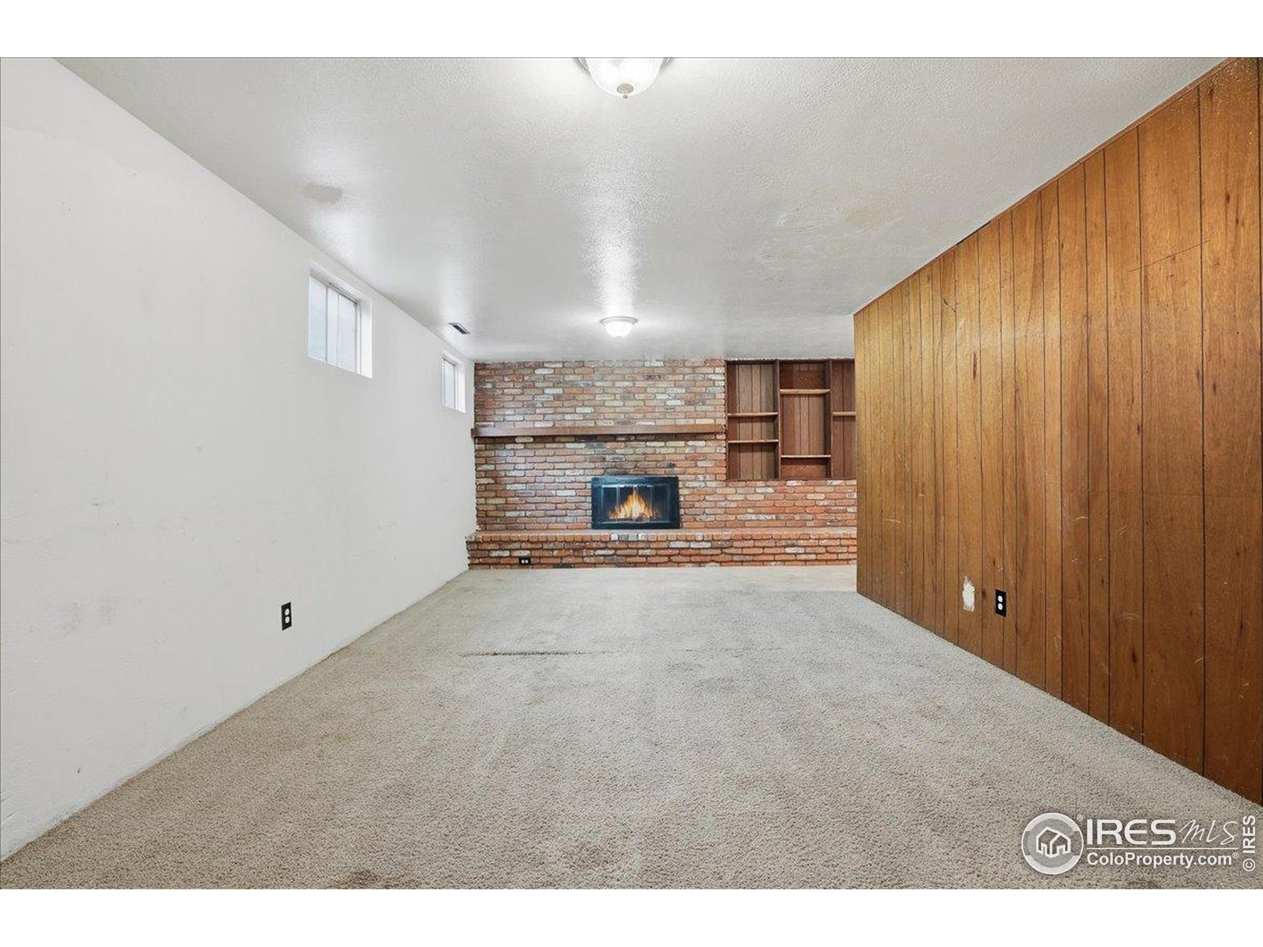 1113 Fairview Drive Fort Collins, CO 80521 - Photo 21 of 35 a view of kitchen and microwave