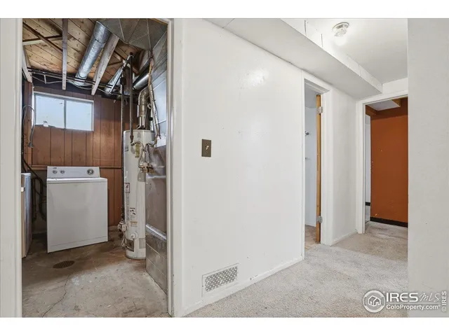 a view of utility room