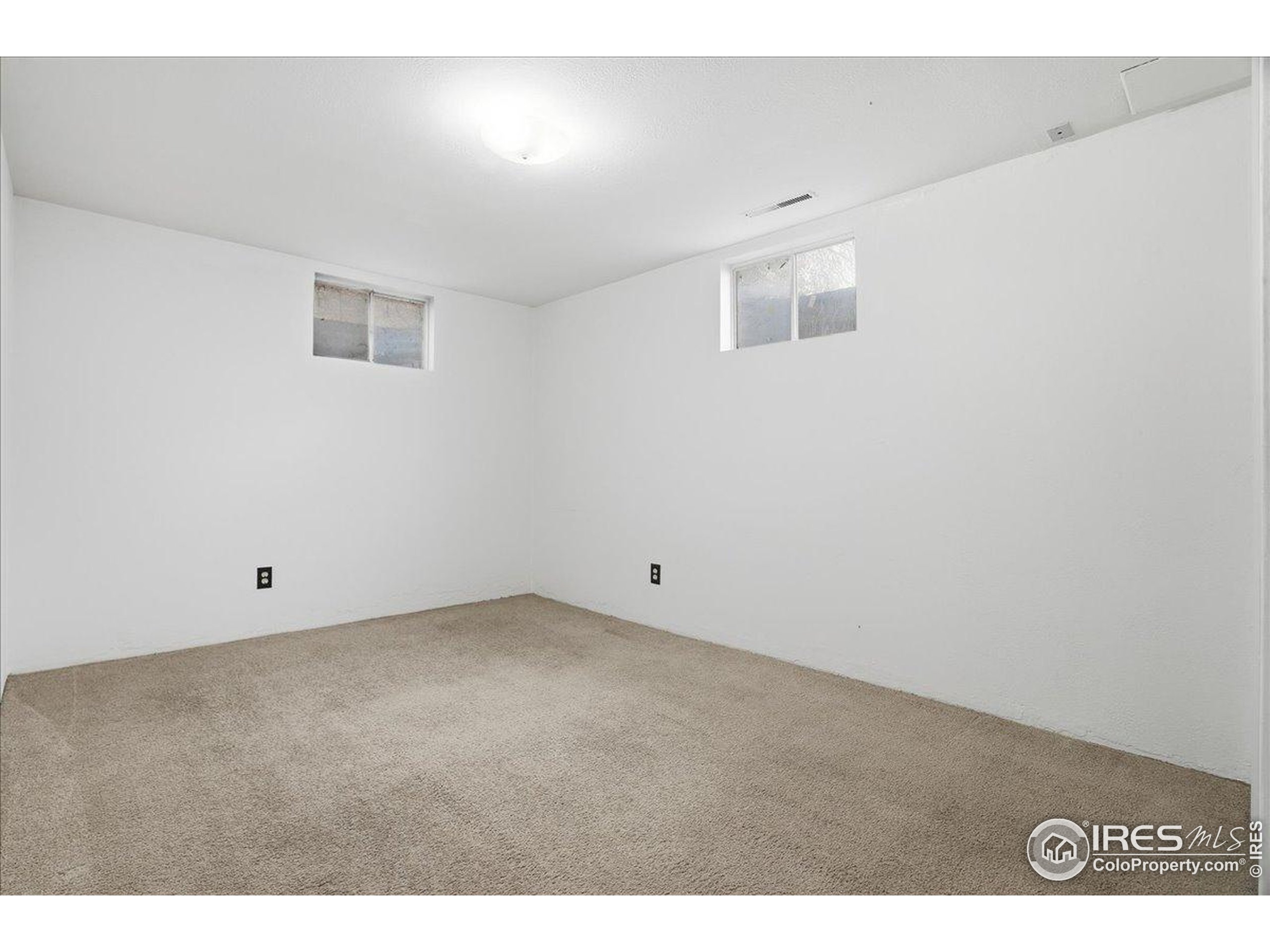 1113 Fairview Drive Fort Collins, CO 80521 - Photo 27 of 35 a view of an empty room