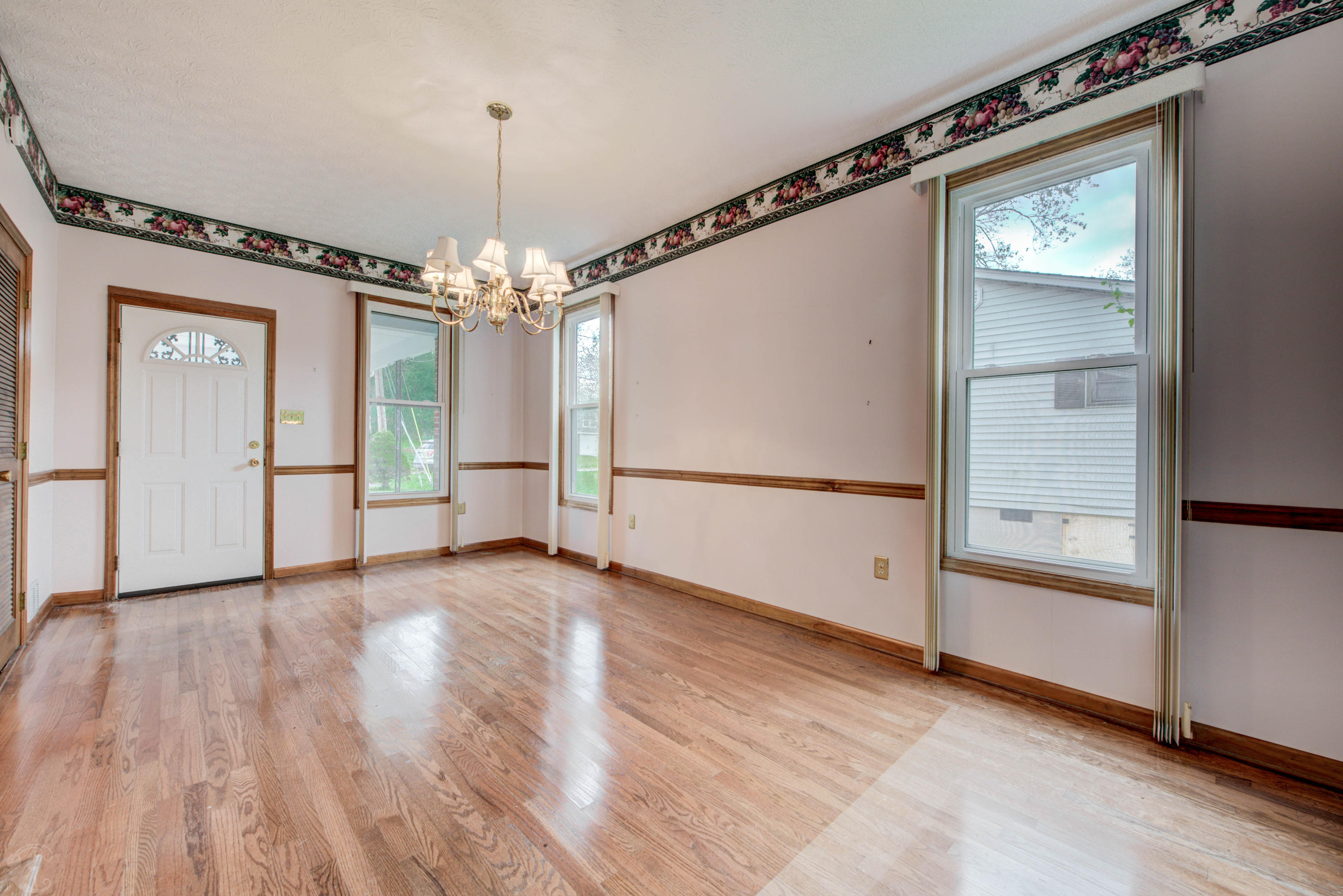 126 West Lincoln Road Oak Ridge, TN 37830 - Photo 9 of 30 9
