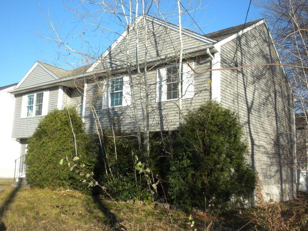 232 Stevens Street Fall River, MA 02721 - Photo 4 of 30 Gallery Image 4