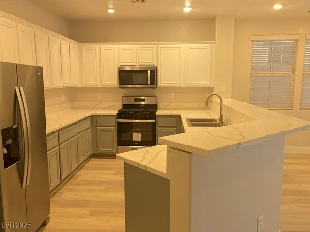 $2,575 | 9068 West Palomino Park Court, Las Vegas, NV 89178
