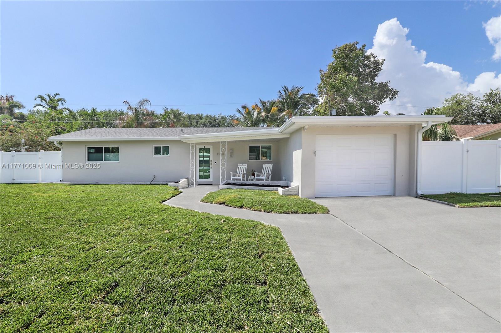 1990 Northeast 35th Street Lighthouse Point, FL 33064 - Photo 33 of 36 Gallery Image 33