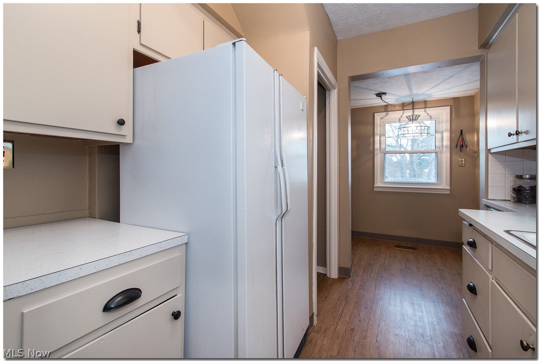4149 Ardmore Road Cleveland, OH 44121 - Photo 16 of 35