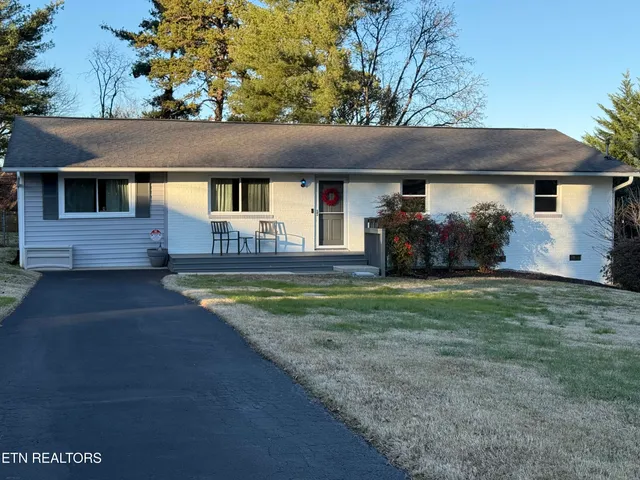 $425,000 | 11801 Byron Lane, Knoxville, TN 37934