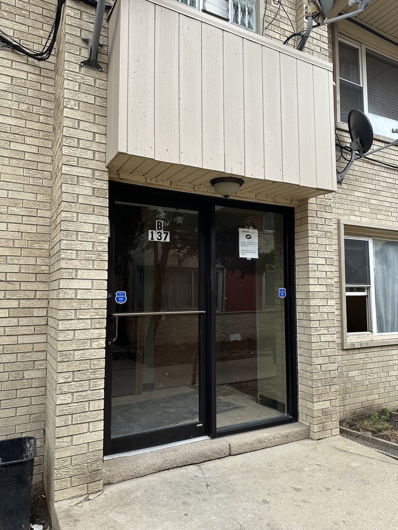 137 West Grand Avenue, Unit 6B Northlake, IL 60164 - Photo 1 of 9 a view of a door of the house