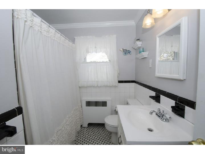 1804 Manor Road Havertown, PA 19083 - Photo 14 of 16 Bathroom