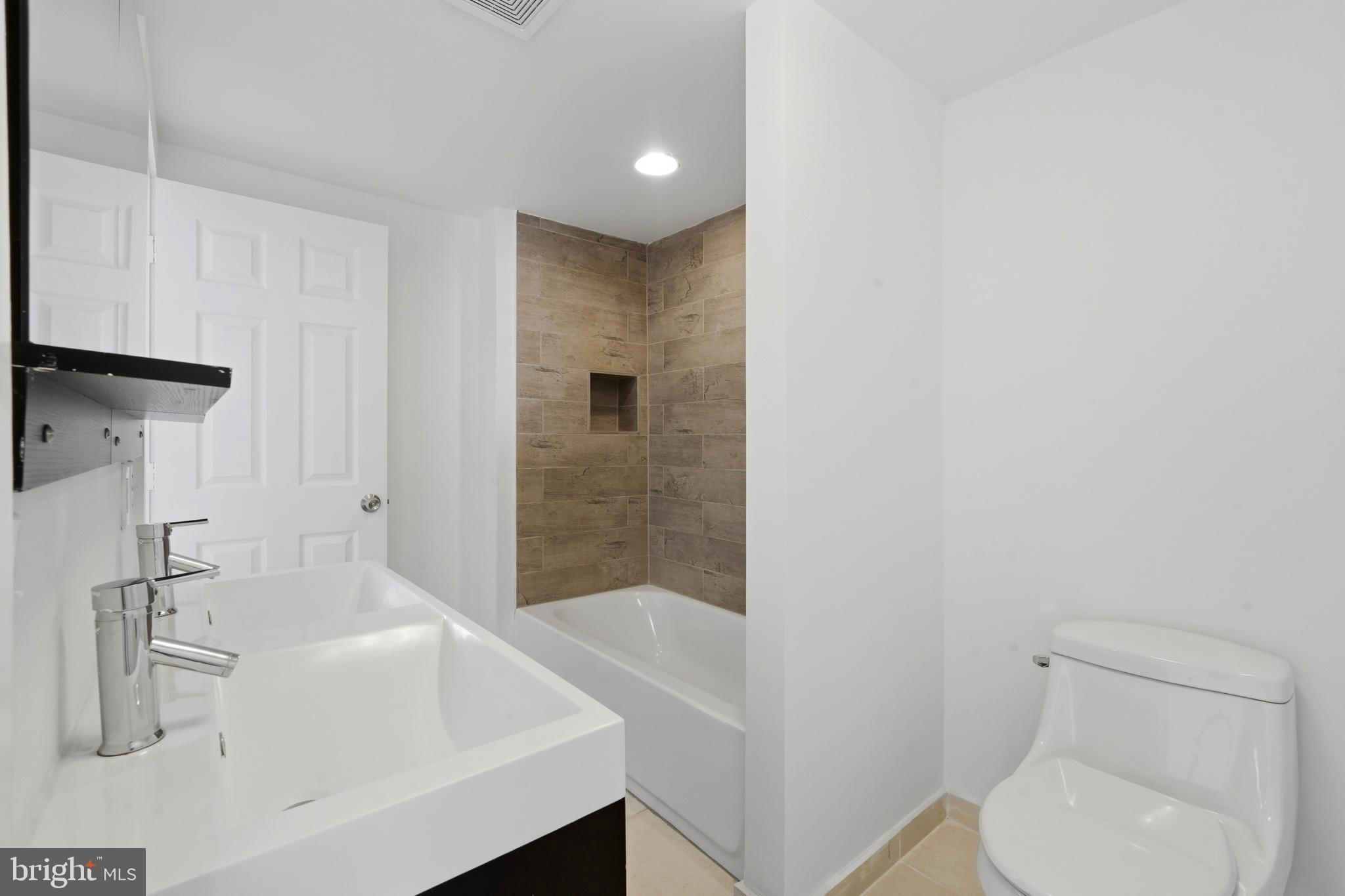 2066 East Fletcher Street Philadelphia, PA 19125 - Photo 14 of 21