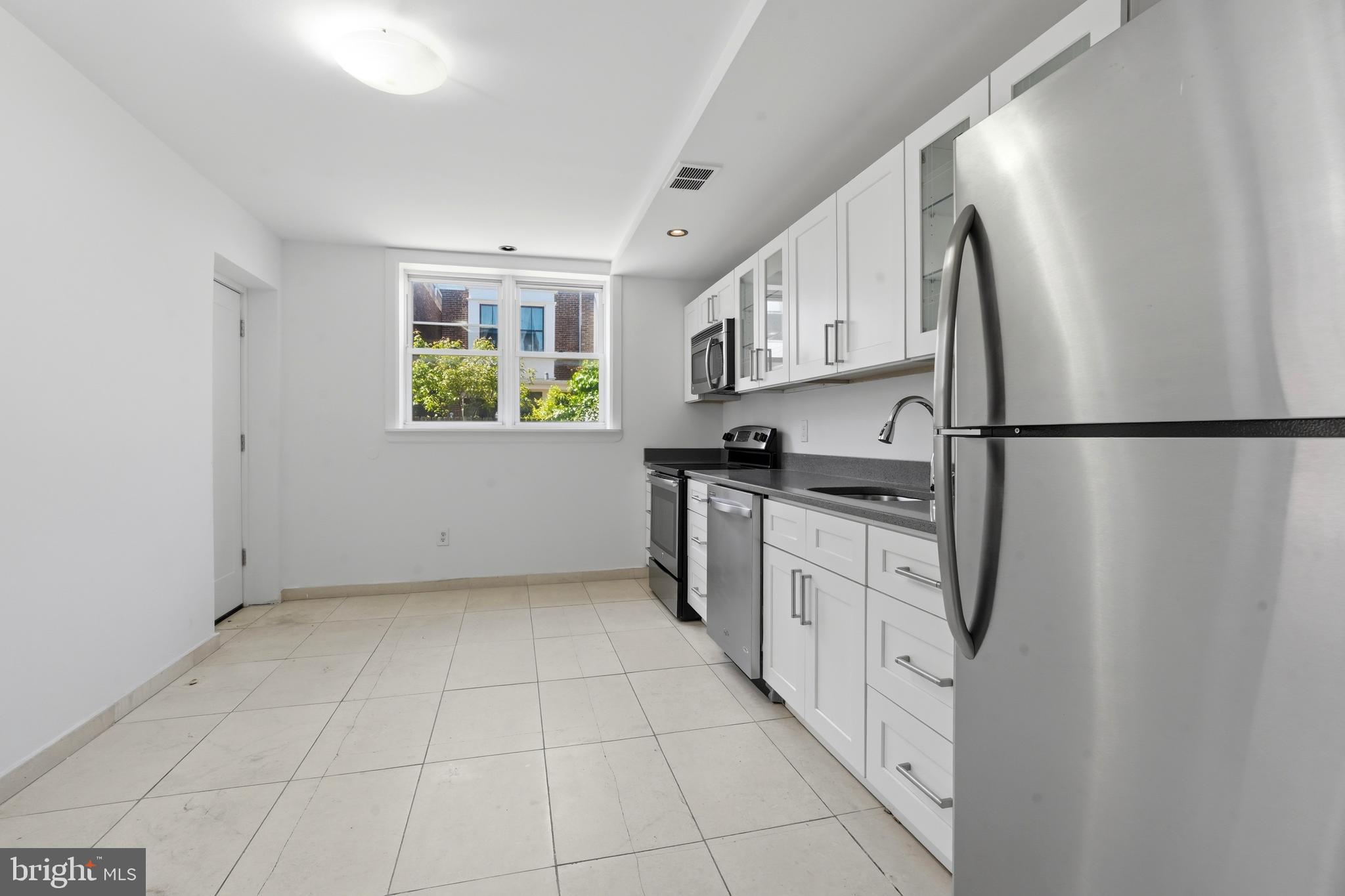 2066 East Fletcher Street Philadelphia, PA 19125 - Photo 5 of 21