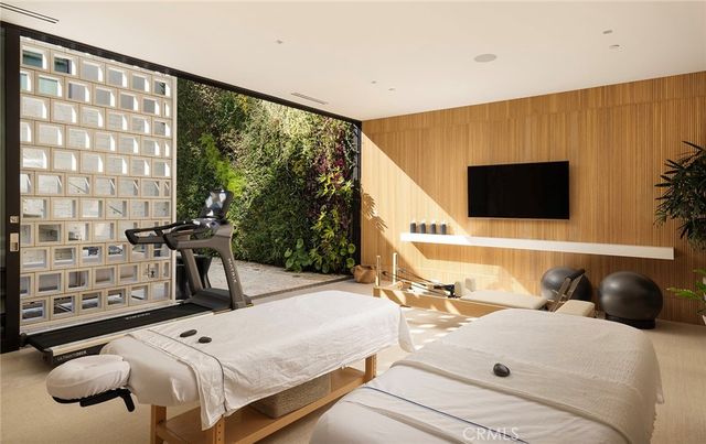 $22,000,000 | 4639 Gorham Drive, Corona del Mar, CA 92625