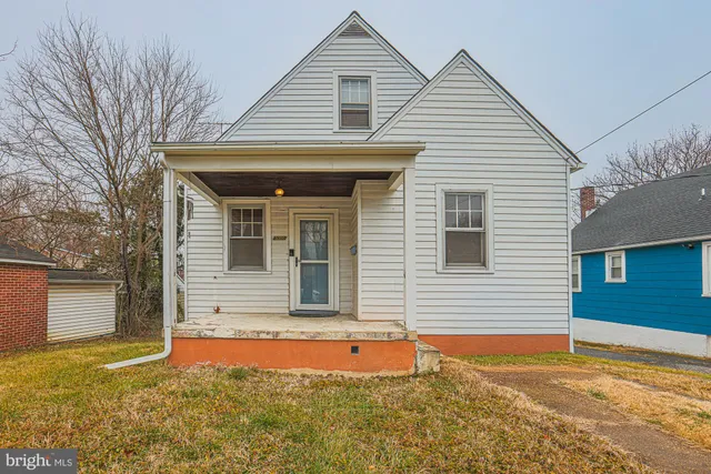 a backyard of a house