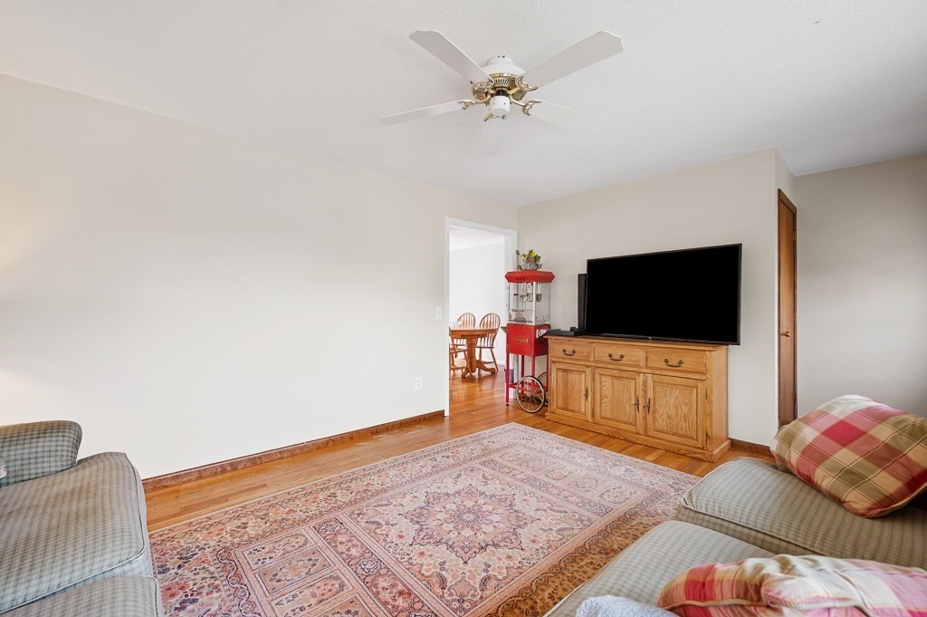 6 Blueberry Lane Rutland, MA 01543 - Photo 9 of 36