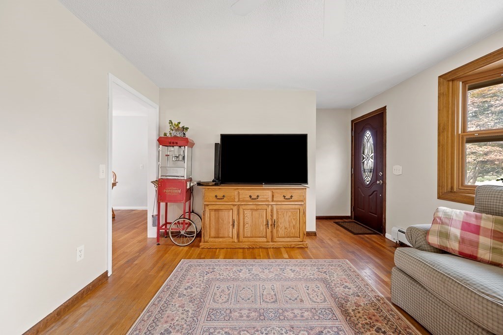 6 Blueberry Lane Rutland, MA 01543 - Photo 10 of 36