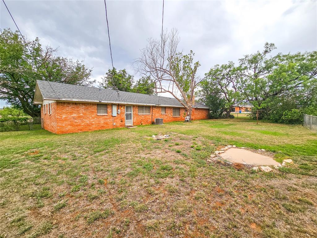 1002 Ridgecrest Street Sweetwater, TX 79556 - Photo 20 of 24