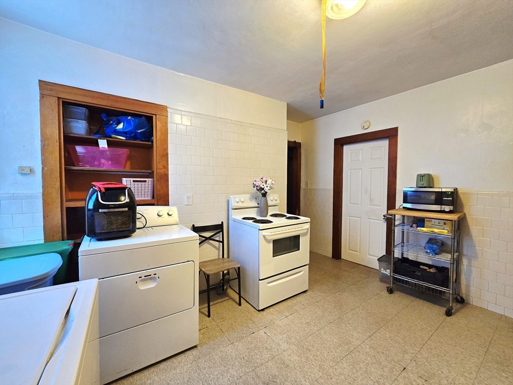 29 Cambridge Street Worcester, MA 01603 - Photo 12 of 38