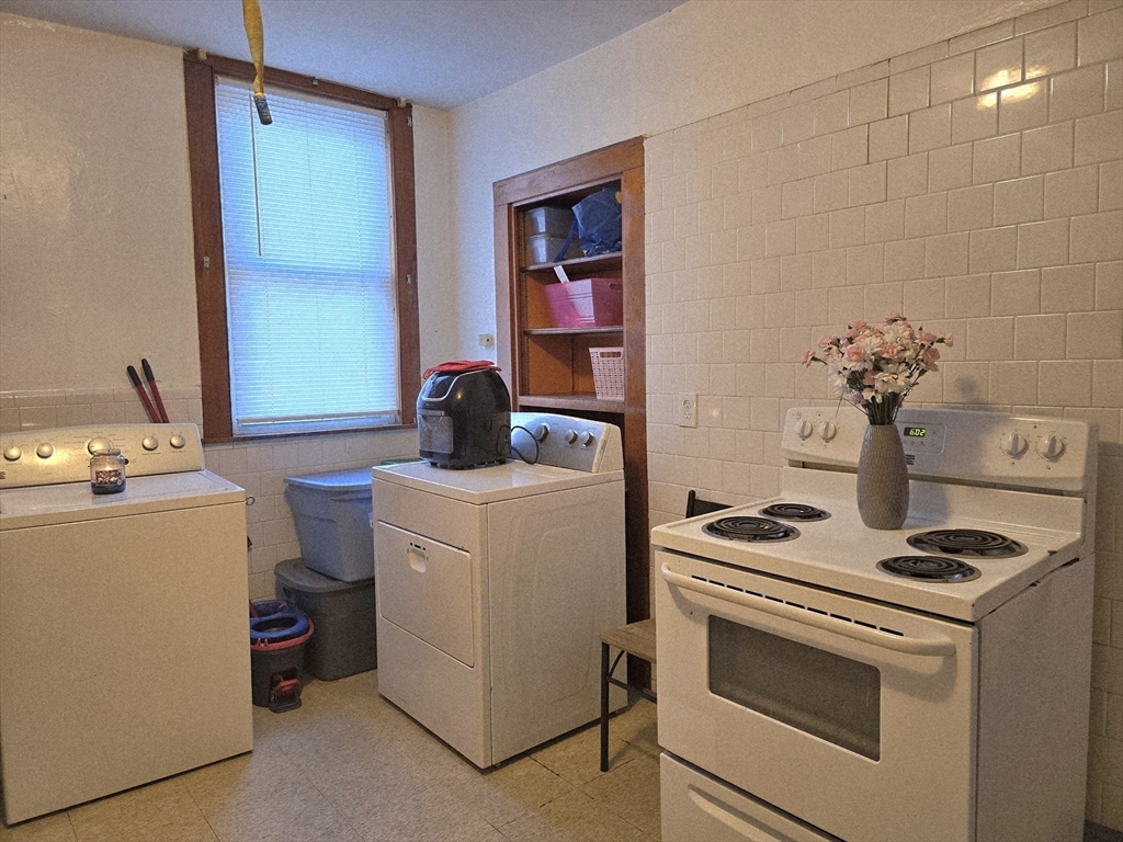 29 Cambridge Street Worcester, MA 01603 - Photo 13 of 38
