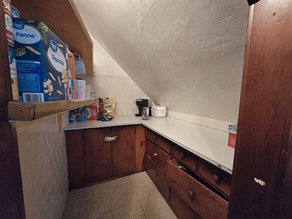 29 Cambridge Street Worcester, MA 01603 - Photo 16 of 38