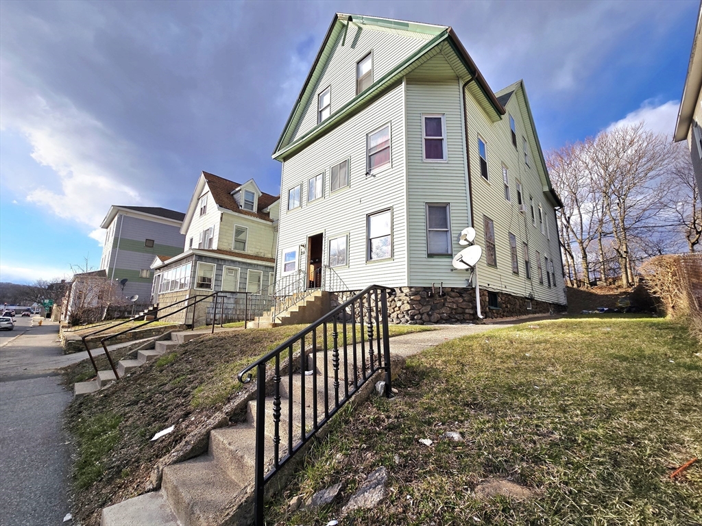 29 Cambridge Street Worcester, MA 01603 - Photo 34 of 38