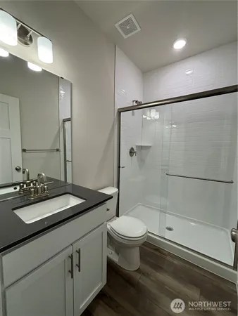 $1,300 | 5941 Great Gln Road Southwest, Unit B, Port Orchard, WA 98367