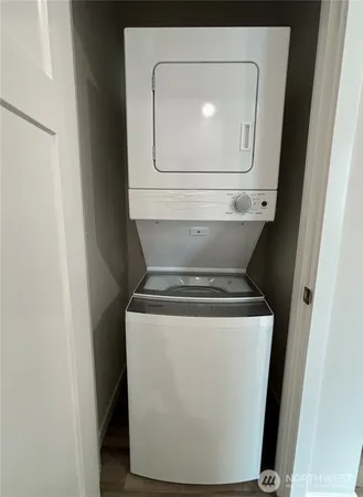$1,300 | 5941 Great Gln Road Southwest, Unit B, Port Orchard, WA 98367