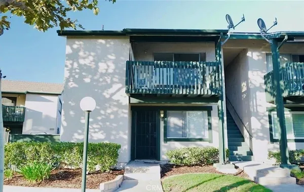 $2,190 | 23232 Orange Avenue, Unit 2, Lake Forest, CA 92630
