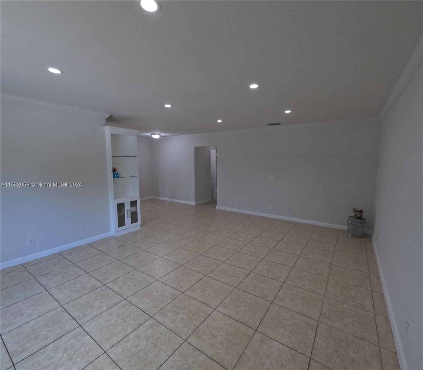 6170 Harding Street, Unit F Hollywood, FL 33024 - Photo 4 of 17 a view of a livingroom with a furniture