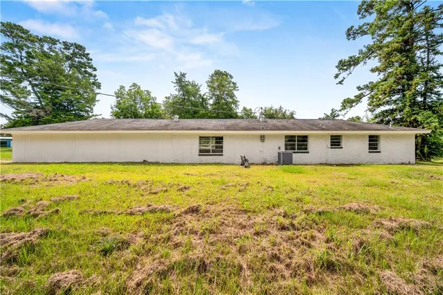 $194,000 | 107 Cardinal Loop Road, Marksville, LA 71351
