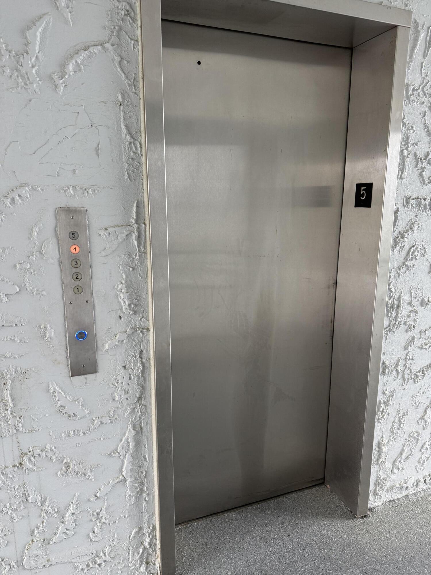 3857 Indian Trail, Unit 507 Destin, FL 32541 - Photo 31 of 33 a bathroom with a shower