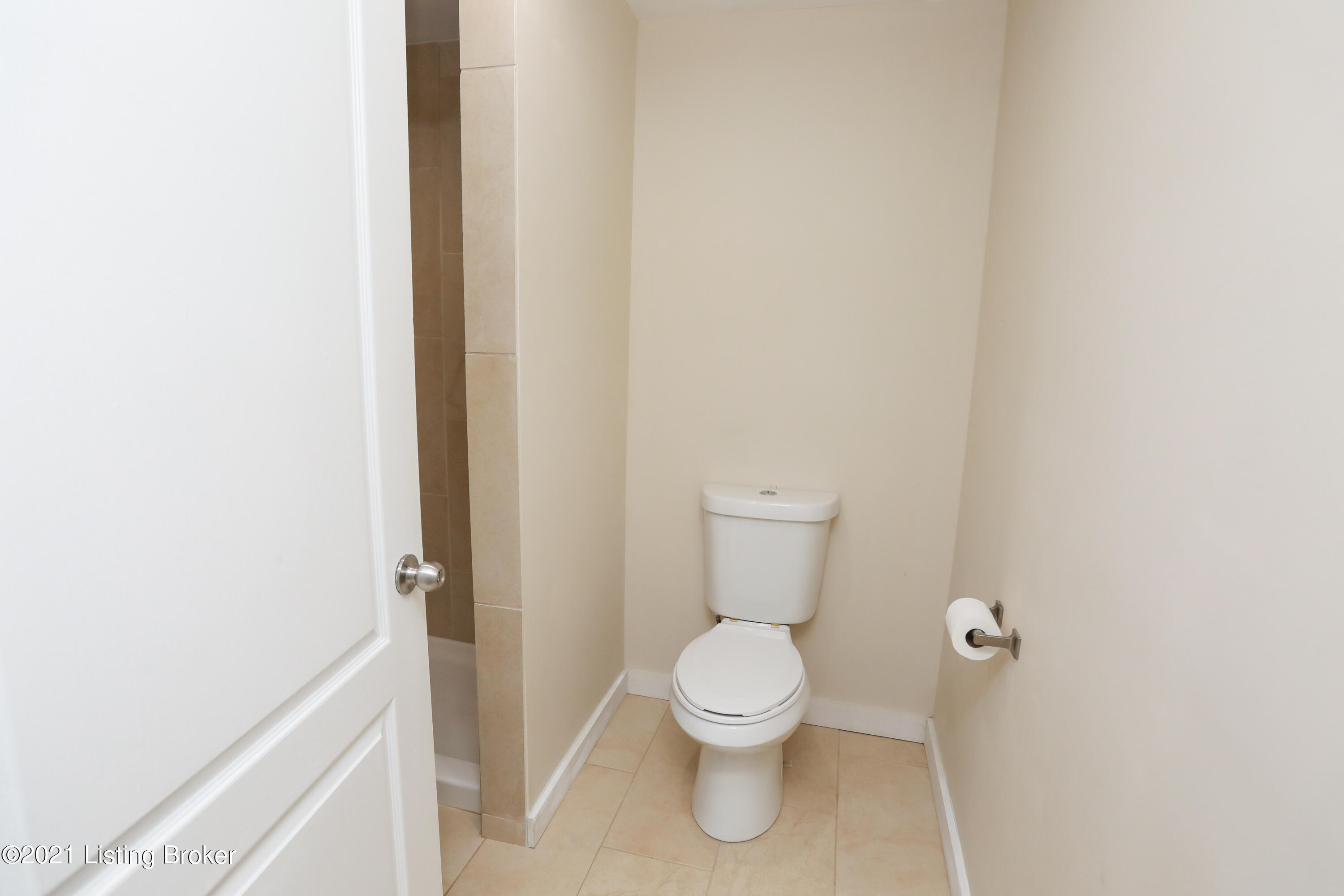 1023 Reeves Road Louisville, KY 40219 - Photo 13 of 21 Reeves-113