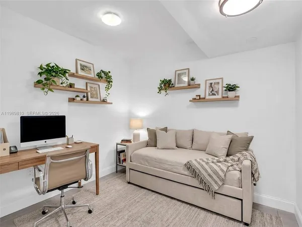 $2,000 | 1770 Northeast 191st Street, Unit 5001, Miami, FL 33179