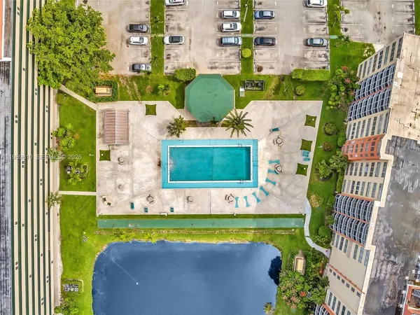 $2,000 | 1770 Northeast 191st Street, Unit 5001, Miami, FL 33179