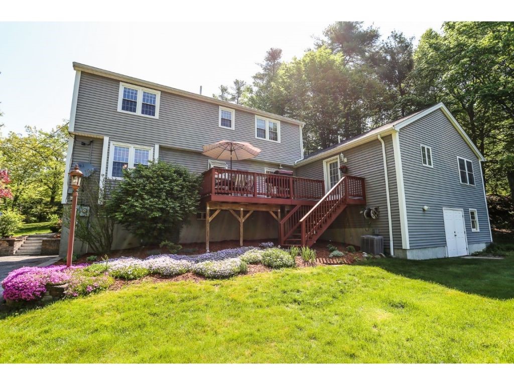 391 Island Pond Road Derry, NH 03038 - Photo 3 of 25
