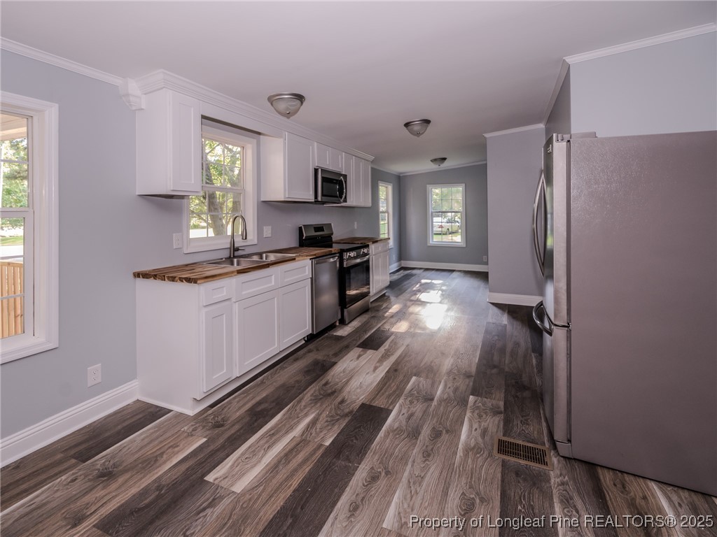 40 Ella Bell Road Clarkton, NC 28433 - Photo 13 of 49 Gallery Image 13