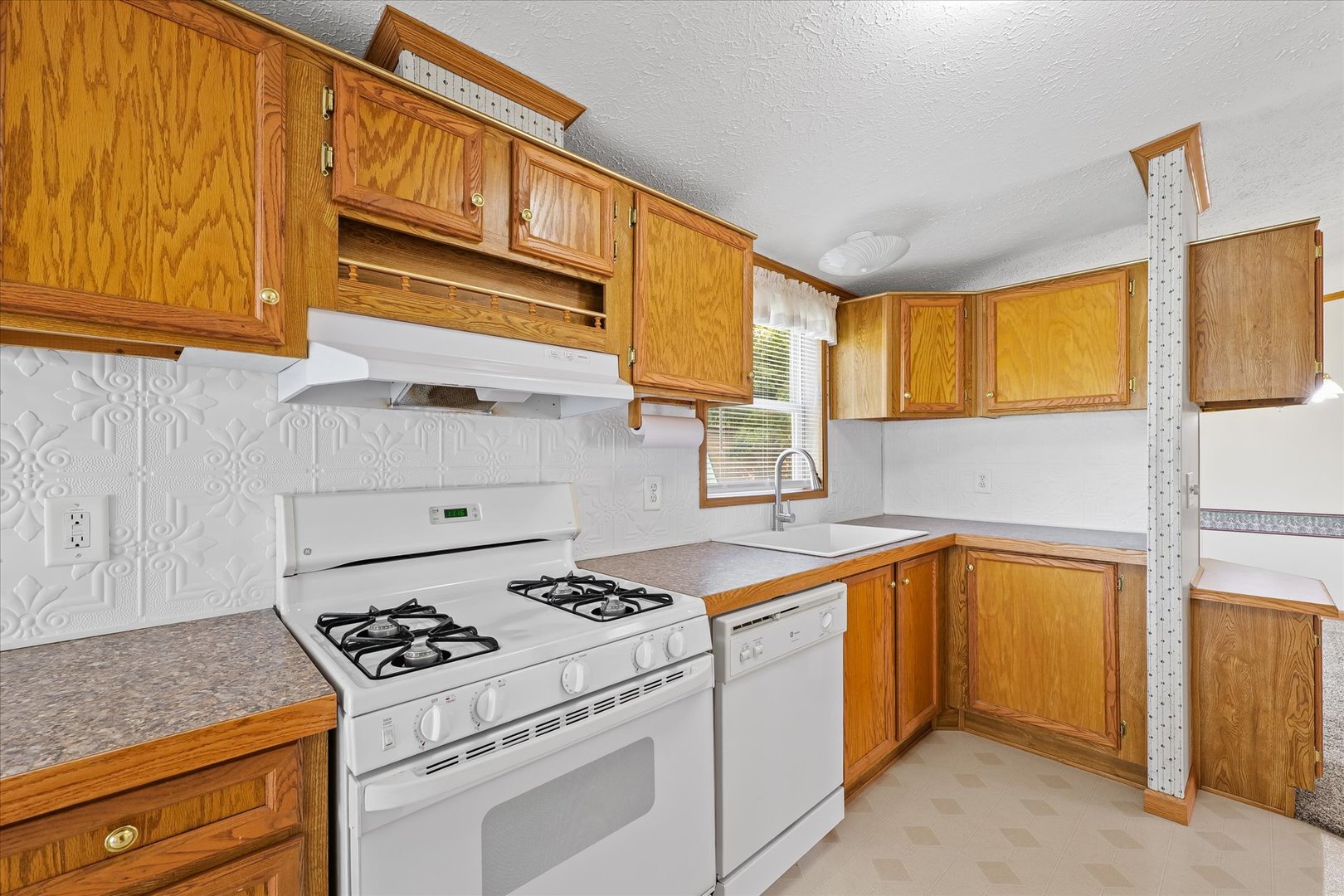 101 Railroad Street Sidell, IL 61876 - Photo 12 of 31