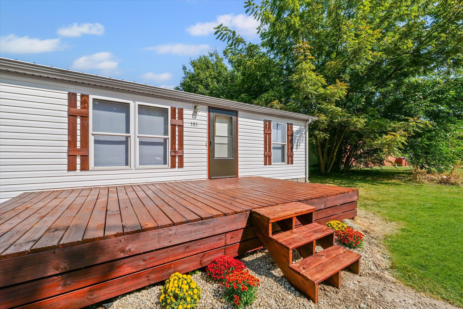 101 Railroad Street Sidell, IL 61876 - Photo 4 of 31