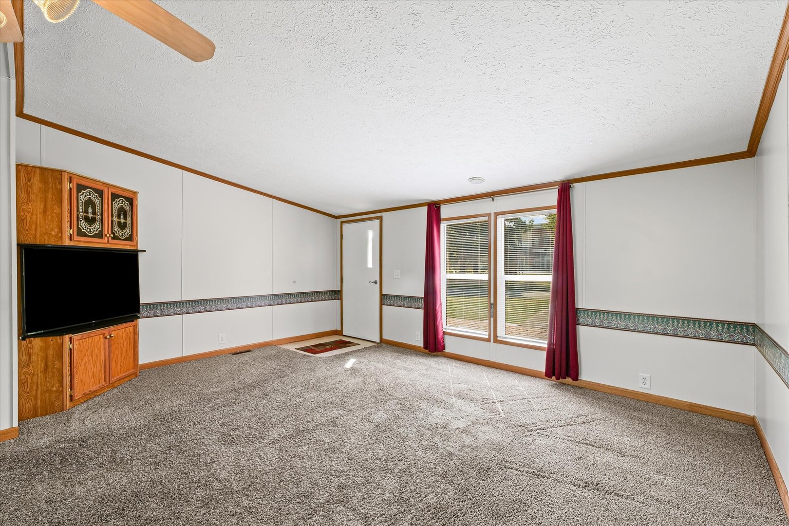 101 Railroad Street Sidell, IL 61876 - Photo 8 of 31