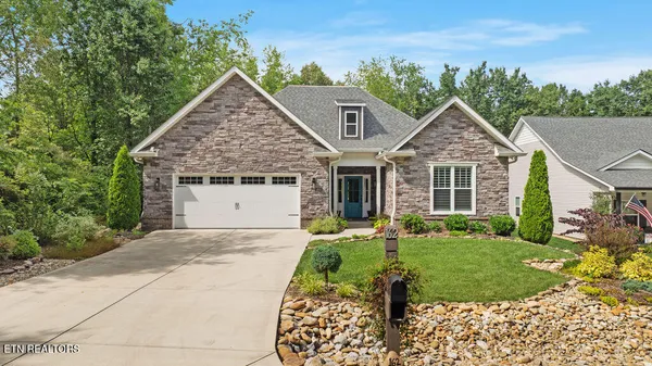 $699,000 | 162 Tsuhdatsi Way, Loudon, TN 37774