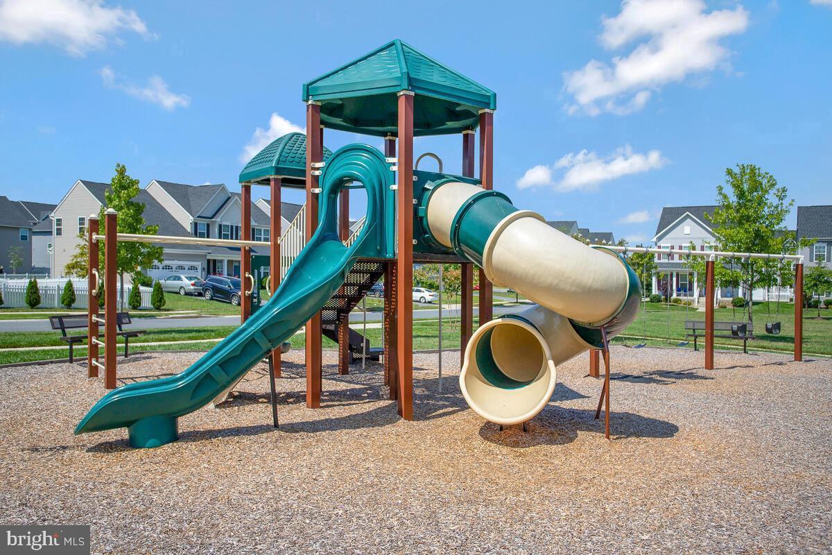 6510 Ballenger Run Boulevard Frederick, MD 21703 - Photo 18 of 18 a view of a house with swimming pool and porch